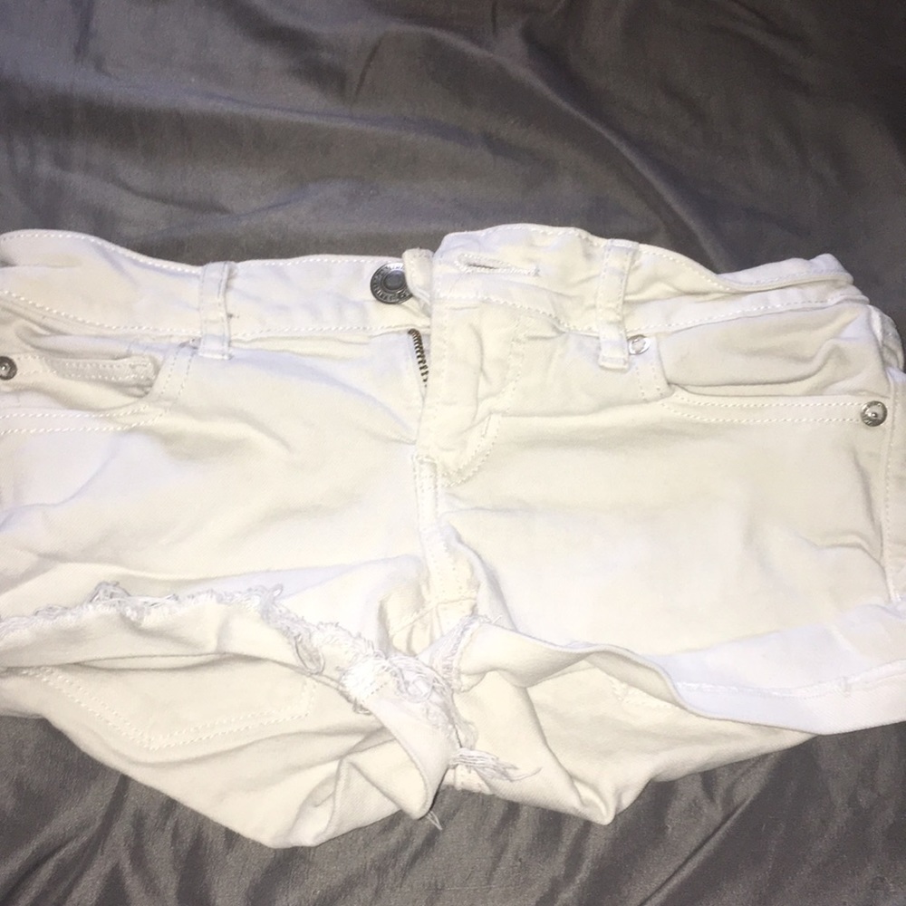 white american eagle shorts